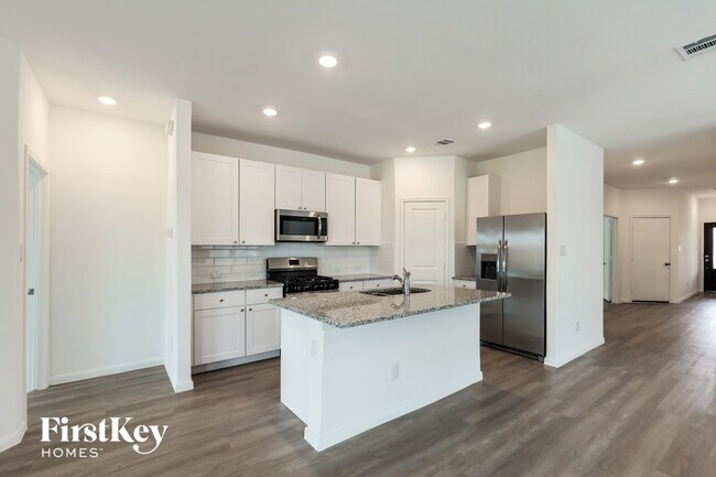 Photo - 10719 Vinateros Dr