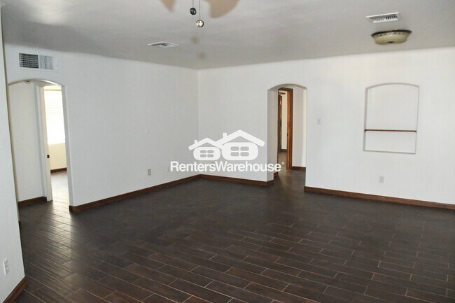 Photo - 325 W Highland Ave
