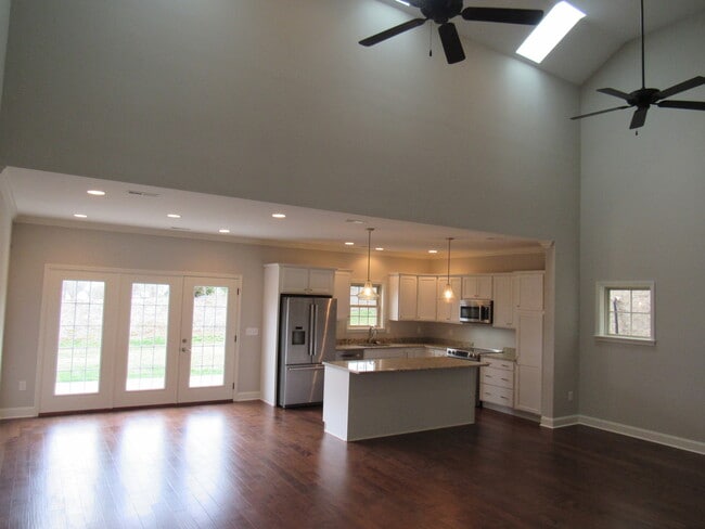 Photo - Beautiful 4-Bed, 3-Bath Bungalow in Highly Desirable Farragut!