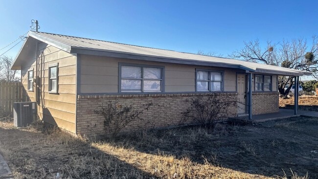 Photo - Modern Comfort Meets Texas Charm – Freshly-Renovated 3-Bed Retreat in Big?Spring