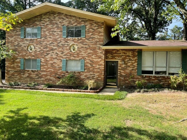 Photo - Three Bedroom, Large Lot, Pet Friendly,Hixson! ***Monthly rent $1900.00!***