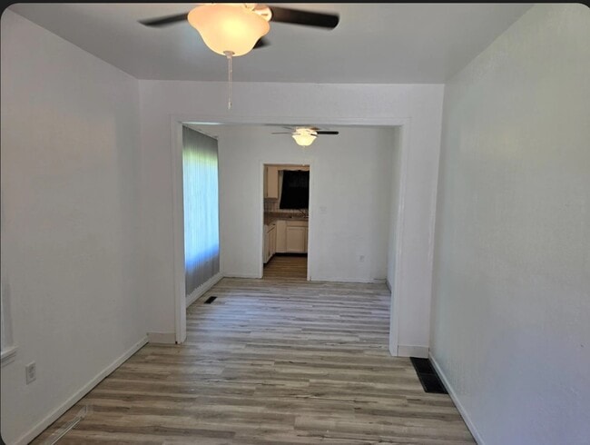 Photo - 629 W Van Buren St