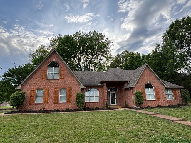 Building Photo - 1705 Cedar Lake Cove Rental