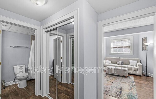 Photo - 230 E 9th St