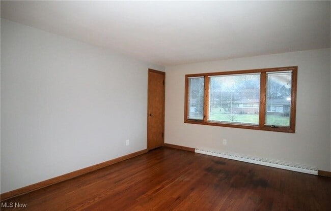 Photo - 617 Robinson Ave