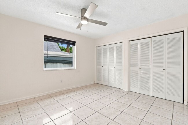 Building Photo - 872 NW 108th St