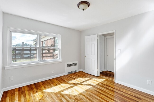 Photo - Larchmont Manor