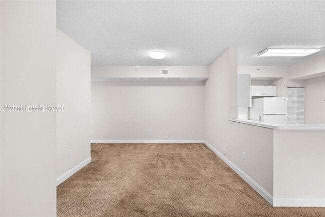 Photo - 6976 SW 39th St Unidad G102