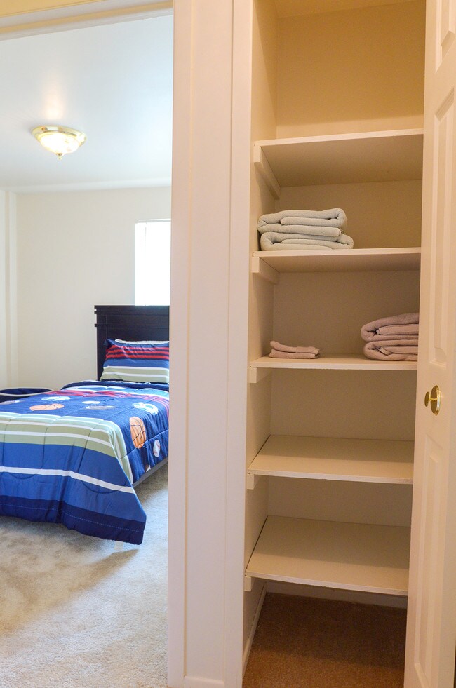 The Hamptons of Brownstown Apartments For Rent in Brownstown, MI