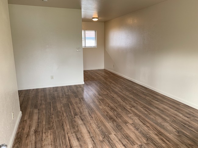 Photo - 120 E Fairmont Ave