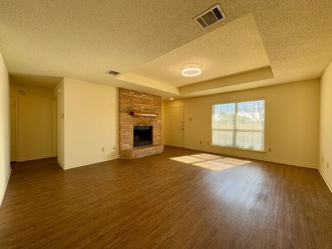 Photo - Duplex *LEASING SPECIAL AVAILABLE*