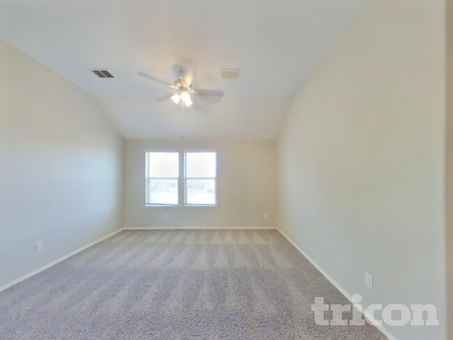 Photo - 2304 Eppright Dr