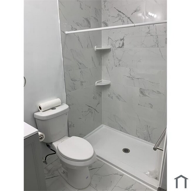 Photo - 820 N Lakewood Ave