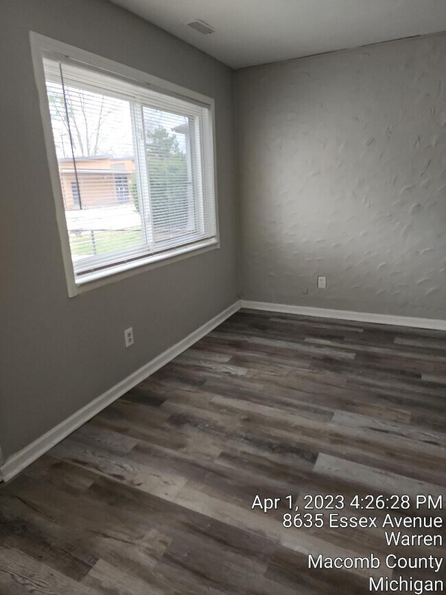 Photo - 8635 Essex Ave