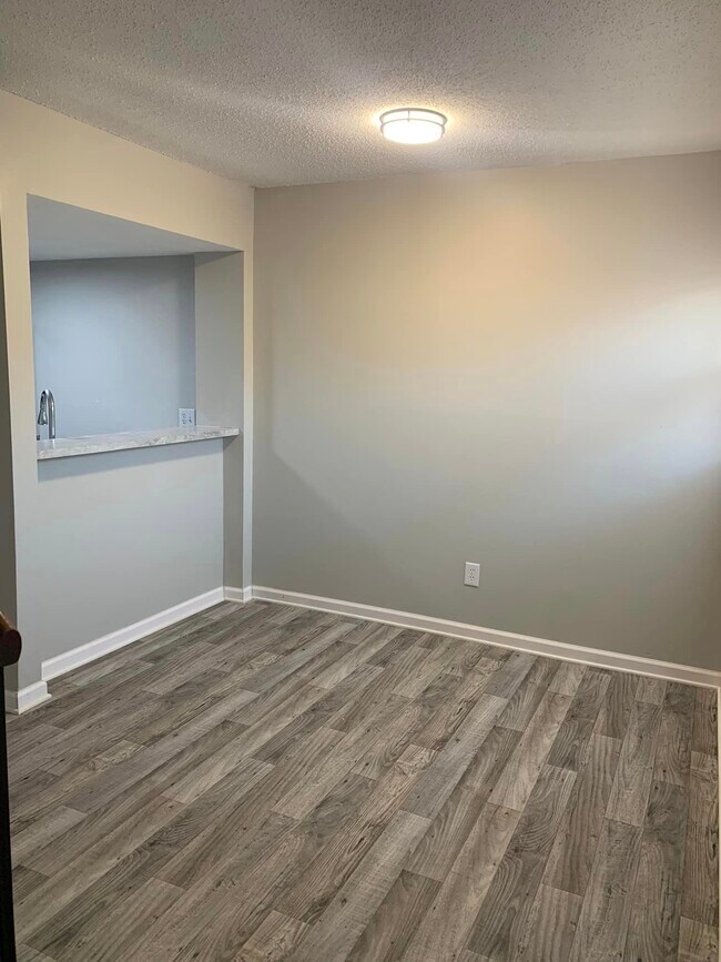 Photo - Caswell at Central Avenue