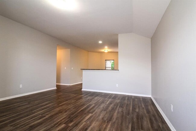 Photo - 1870 Bliss Cir