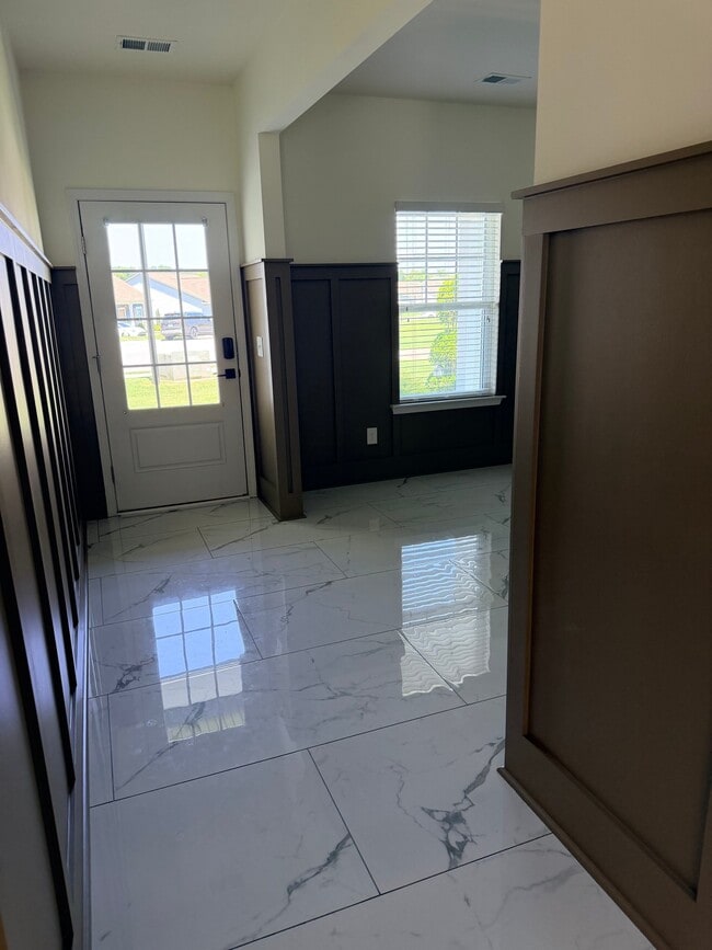 Photo - 115 Weston Way NW