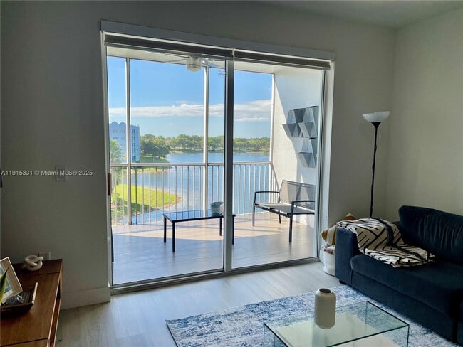 Photo - 10730 NW 66th St Unit 402