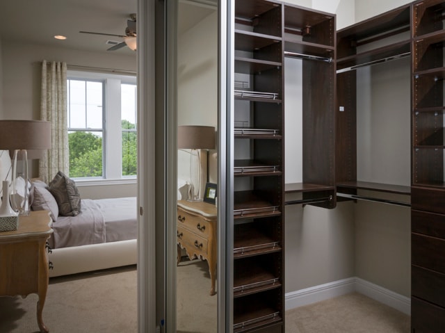 Built-in Wardrobe System