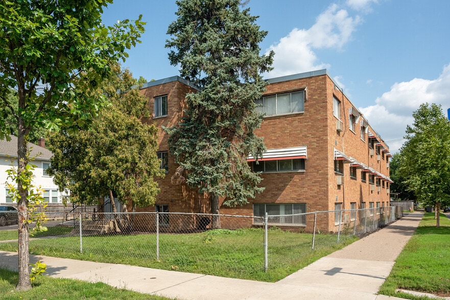 Front Entry View