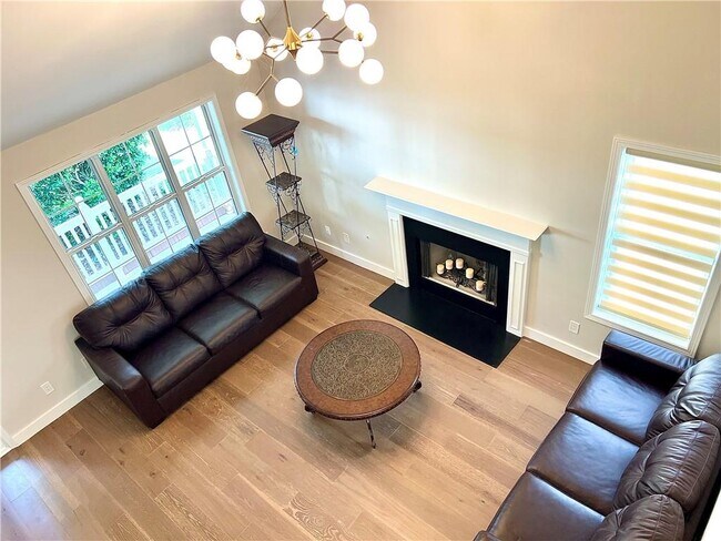 417 Hillcrest Cmns