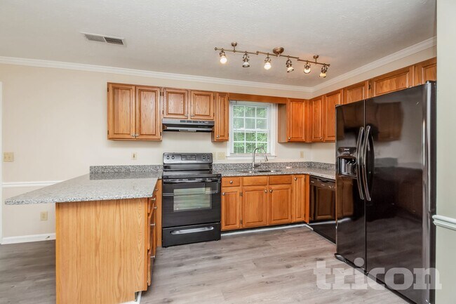 Photo - 3000 Water Brook Dr SW