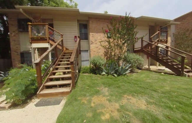 Building Photo - E4 Pecan Creek Unit E-4