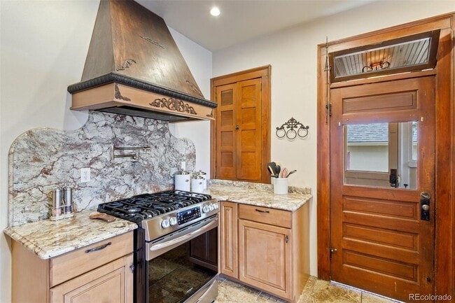 Photo - 704 W Cucharras St