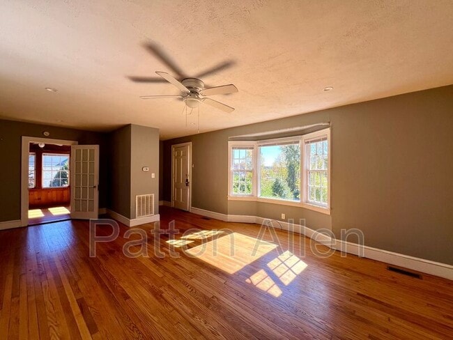 Photo - 15 Allen Ave