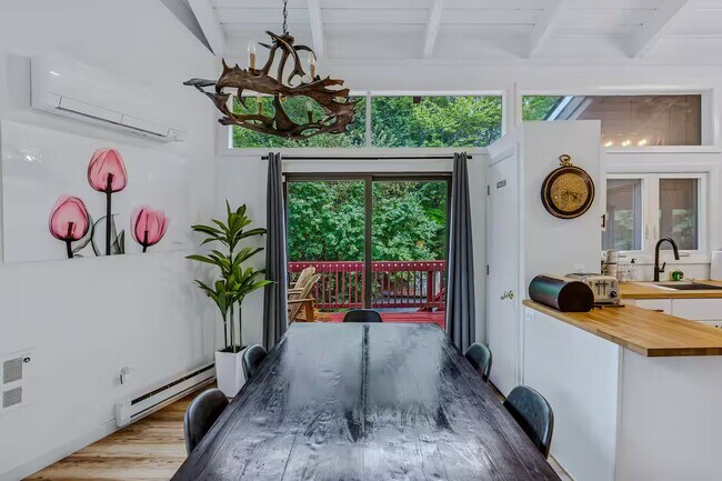 Photo - 2364 Willard Rd