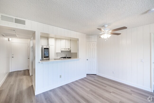 1BR, 1BA - 850SF - Dining Room