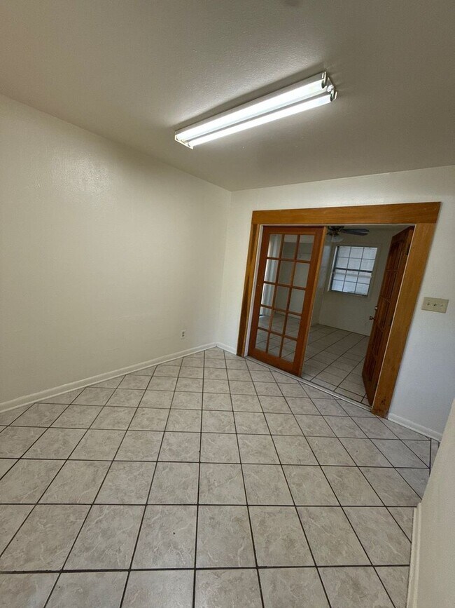 Photo - 4 bed/ 2.5 bath home, large yard! Availabl...