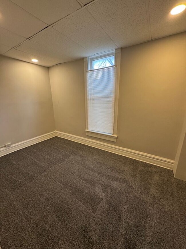 Photo - 1637 Howell St Unit Lower