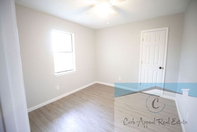 Photo - First month move in special $450!! 2-bedroom, 1-bath apt Trumann - HUD accepted