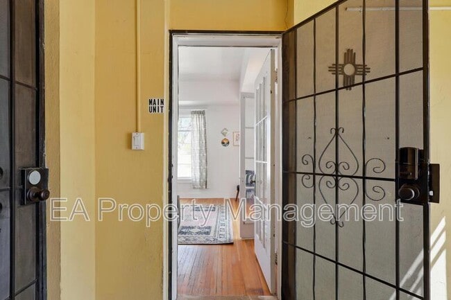 Photo - 223 Edith Blvd SE