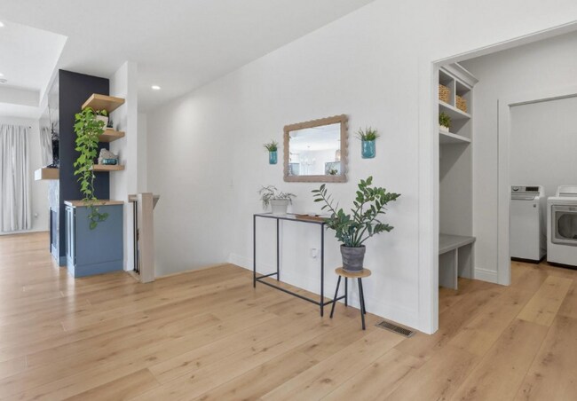 Photo - 1 Country Club Ct