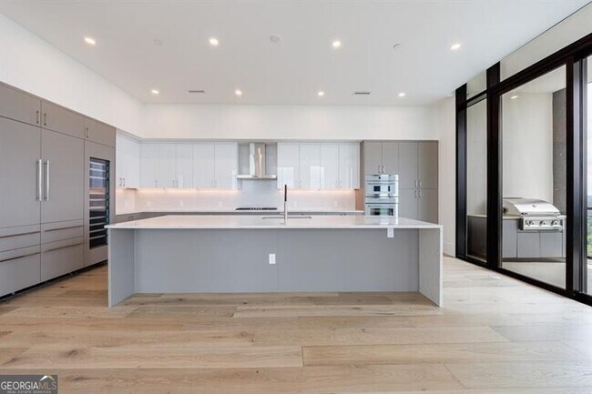 Photo - 2425 Peachtree Rd NE Unit 1806