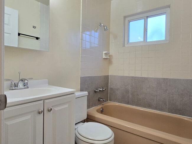 Photo - 1381 San Tomas Aquino Pkwy Unit 3
