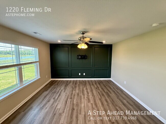 Photo - 1220 Fleming Dr