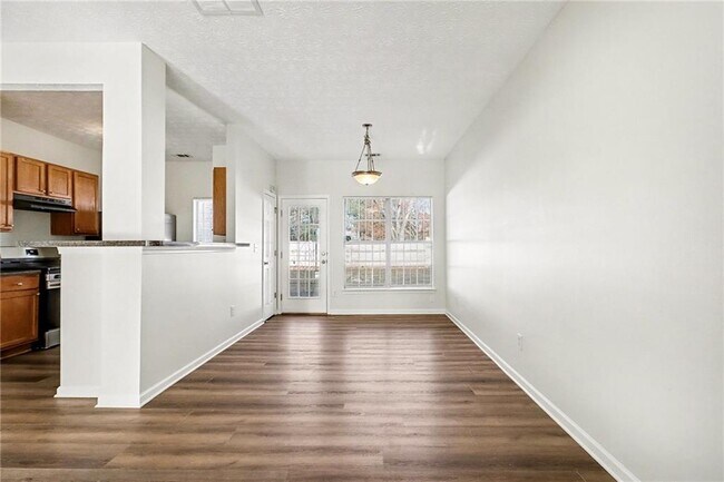 Photo - 2559 Walden Lake Dr