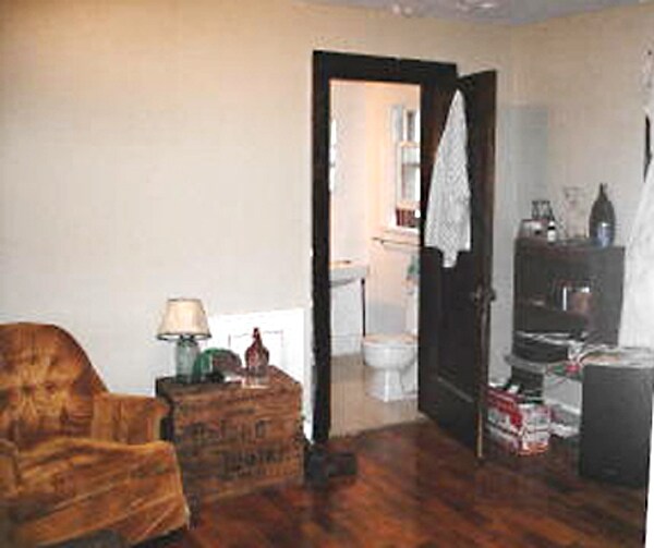 Photo - 104 S Grove St