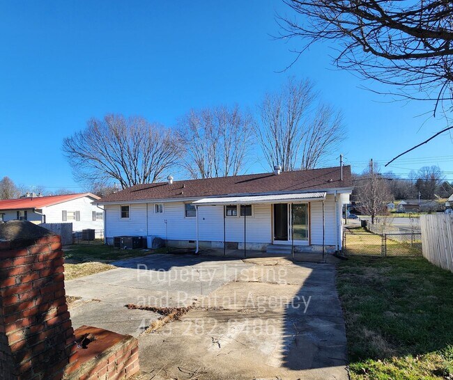 One Floor 4 Bedroom, Elizabethton Rental House Rental in Elizabethton
