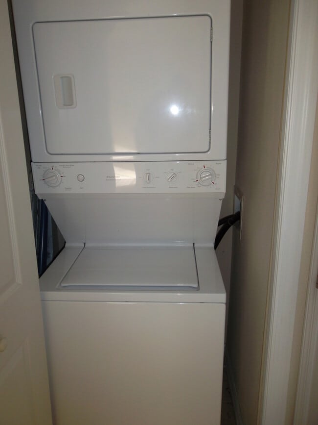 Photo - BEAUTIFUL TOWNHOME IN GATED COMMUNITY