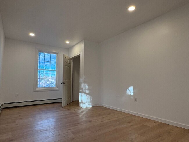 Photo - 24 Willis St Unit 1