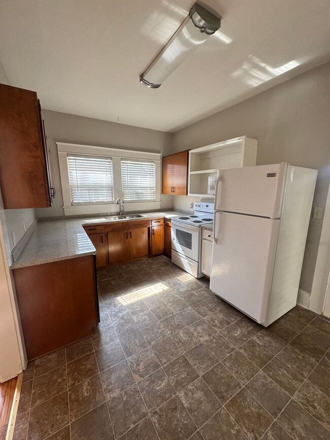 Photo - Adorable Cottage in the heart of Gainesville!