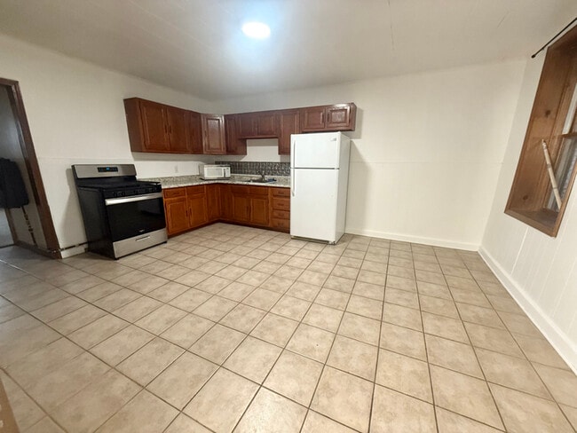 Building Photo - 29 Harmony St Unit Fl1