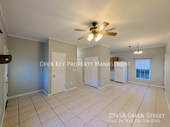 Photo - 2945 Green St