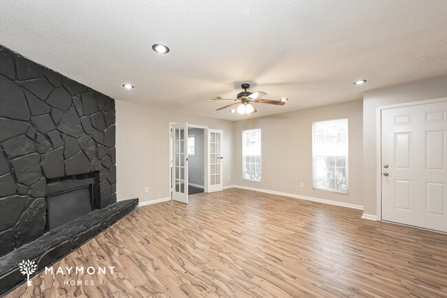 Photo - 4914 Sandberg Ct