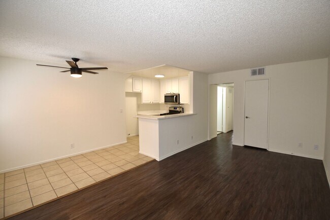 Photo - 21350 Unit 105