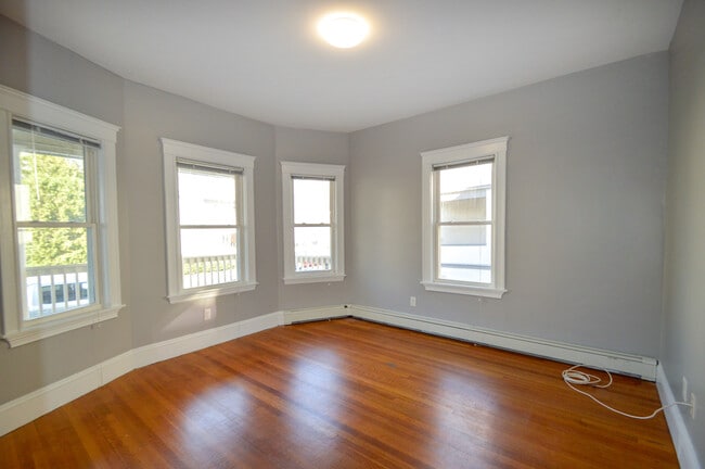 Photo - 65 Mapleton St Unidad 1